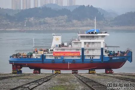 欧宝注册:
长江上设备最先进性能最优的科技环保型拖轮(组图)